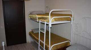 Гостиница Аврора Мини-Отель Екатеринбург Двухместный номер с большой кроватью и спальным местом на двухъярусной кровати-10
