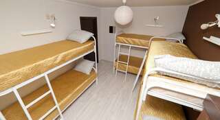 Гостиница Аврора Мини-Отель Екатеринбург Кровать в общем номере для мужчин и женщин с 8 кроватями-4